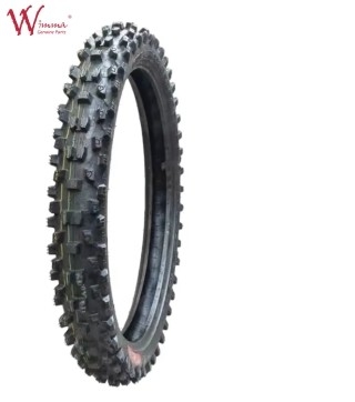 Combos de pneus de motocyclette en caoutchouc noir de qualité A avec une durabilité accrue de 120/70